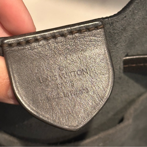 Louis Vuitton Mahina Girolata Black Brown - Picture 13 of 14